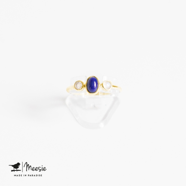 Ring Queen Lapis Lazuli met Maansteen edelstenen goud op zilver Ring Queen Lapis Lazuli met Maansteen edelstenen goud op zilver